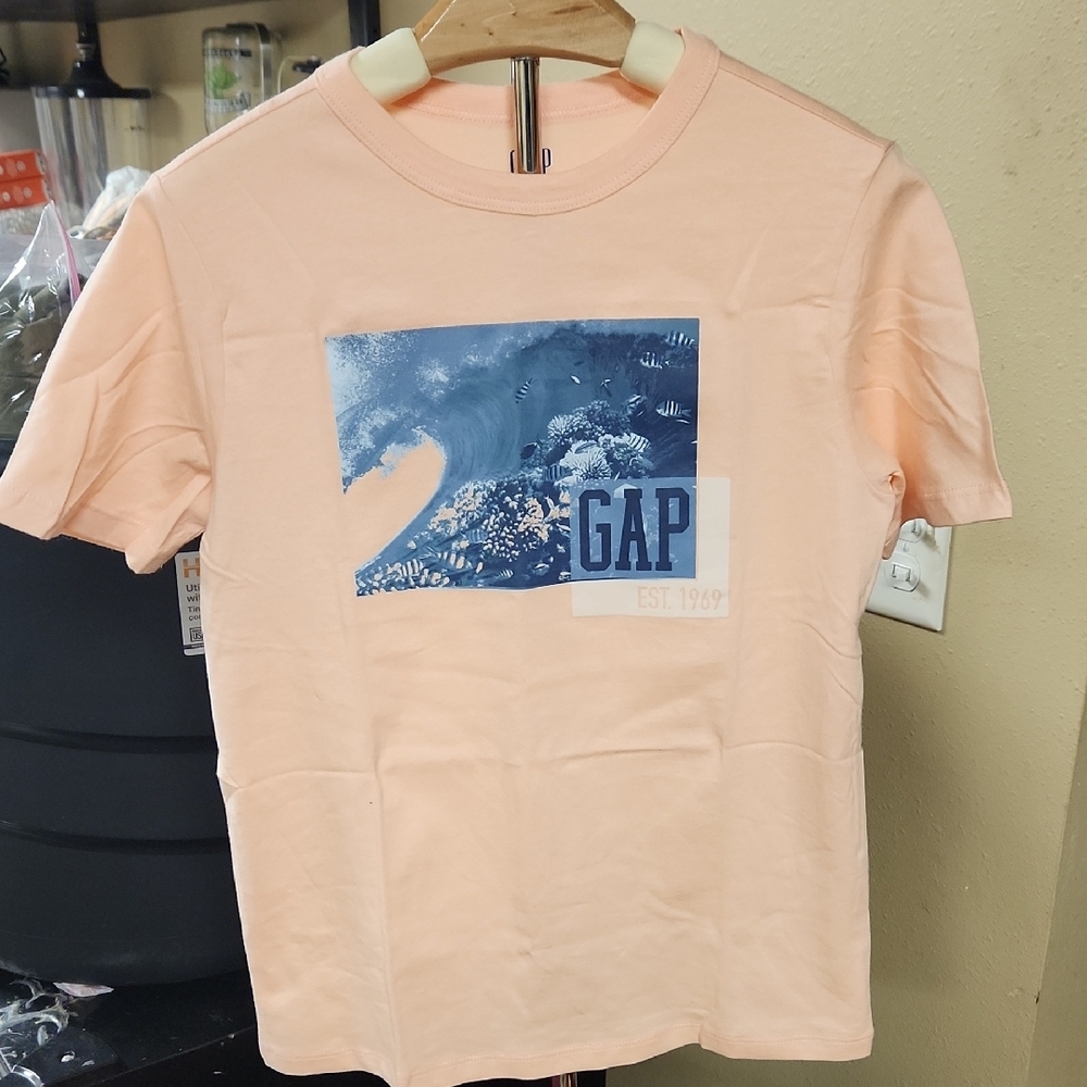 GAP Peach‎ Graphic T-Shirt